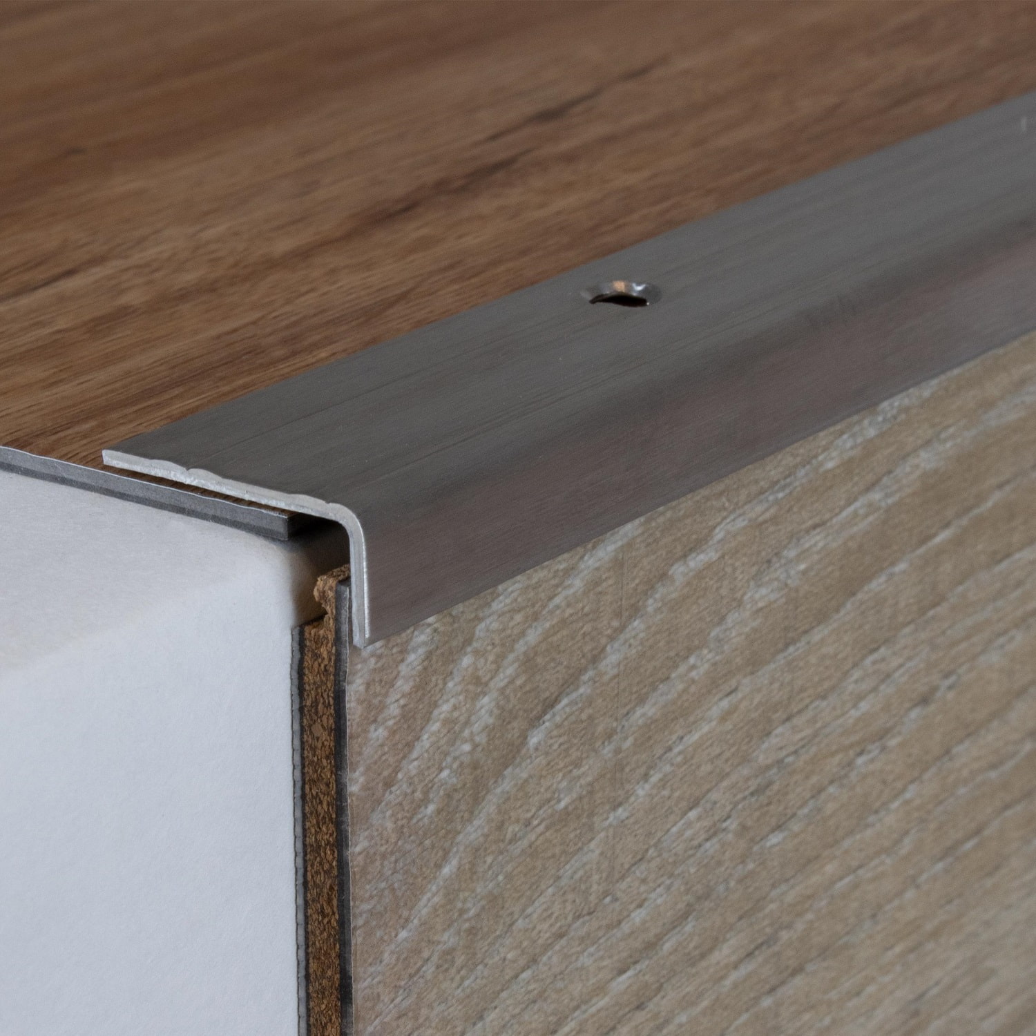 Profili per bordi e angoli per scale Auer Massa antiscivolo R10 DIN 51130 10 x 30 mm acciaio inossidabile