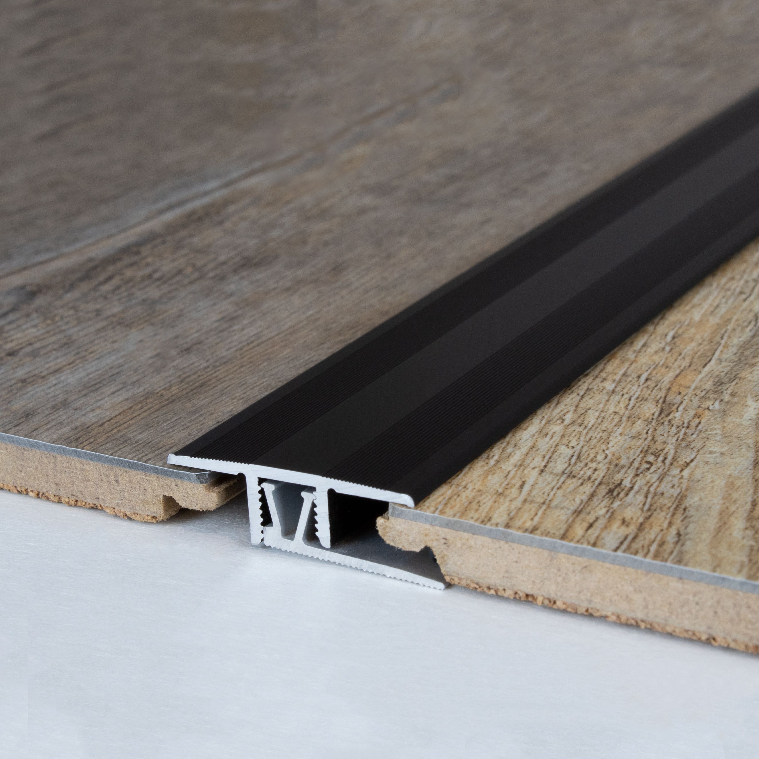 Profilo di transizione PROVISTON Welland, altezza bordo 7 - 10 mm, striscia di transizione, alluminio anodizzato