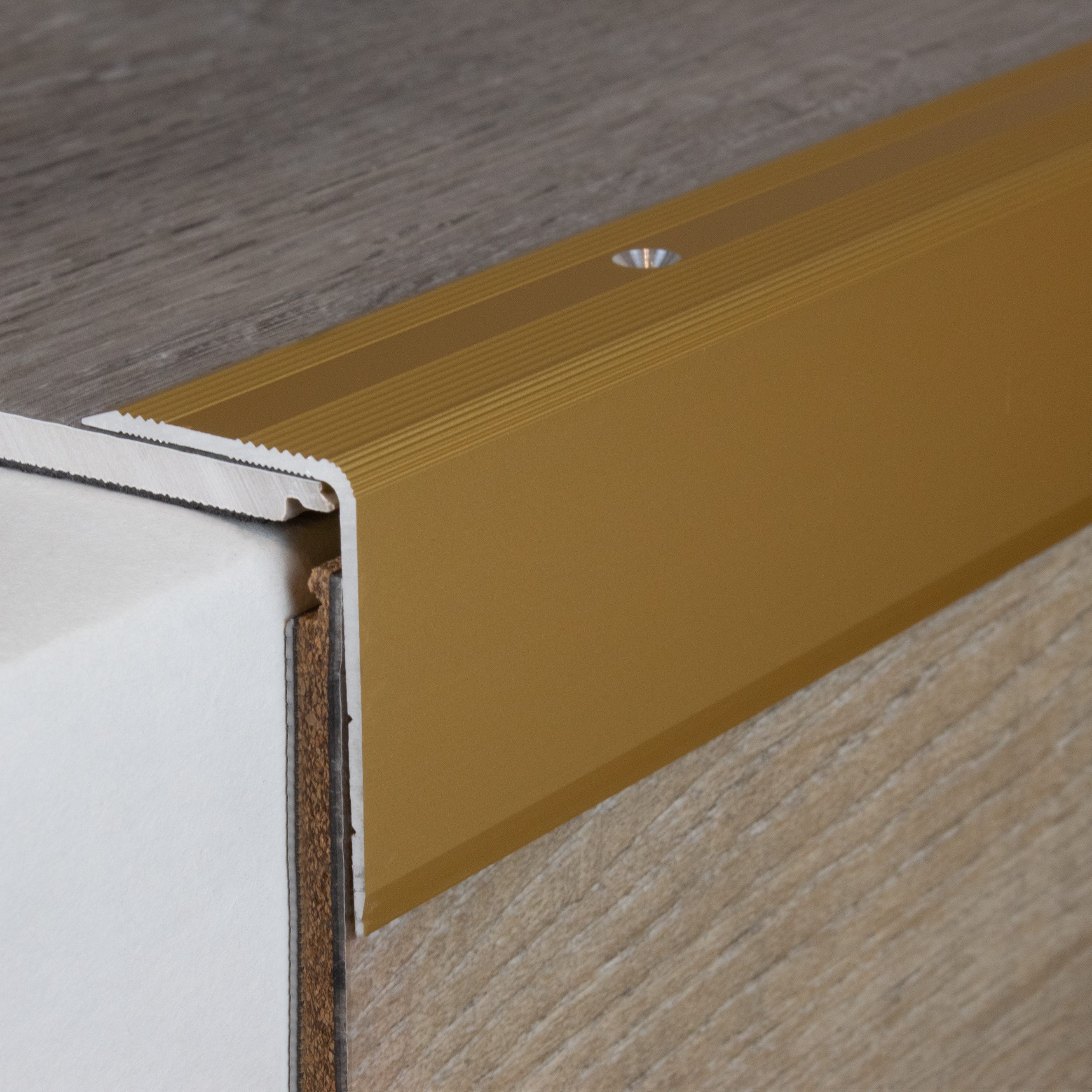 Profili per bordi e angoli delle scale, larghezza 30 mm, altezza 22-52 mm, spessore del materiale: 2 mm, PROVISTON