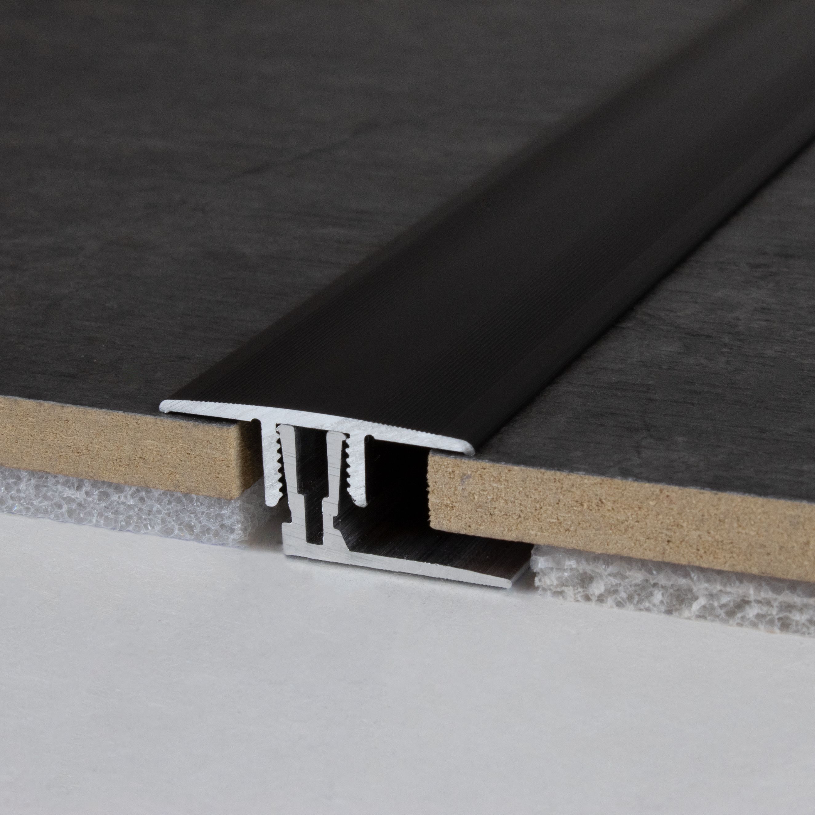 Profilo di transizione Auer Grafton B 33,5 mm, altezza bordo 11 - 15 mm, striscia di transizione, alluminio anodizzato