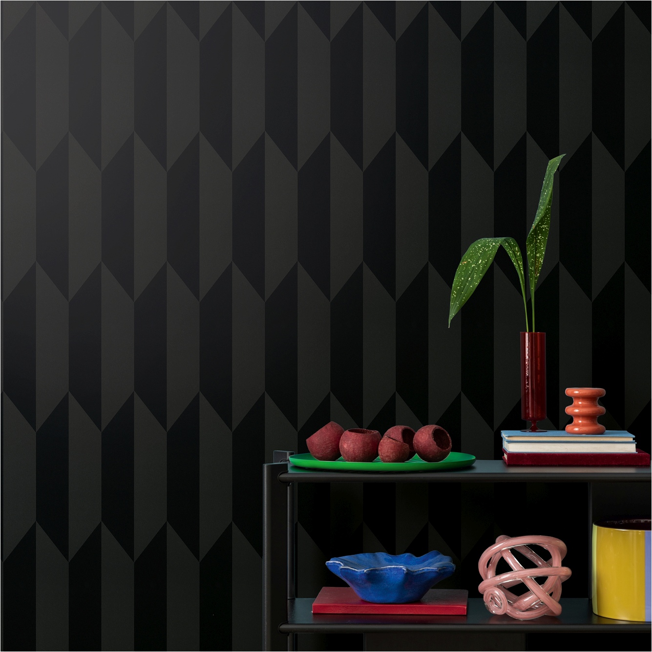 Carta da parati non tessuta 790868 nera geometrica 3D CosmoLiving di Cosmopolitan A.S. Creation