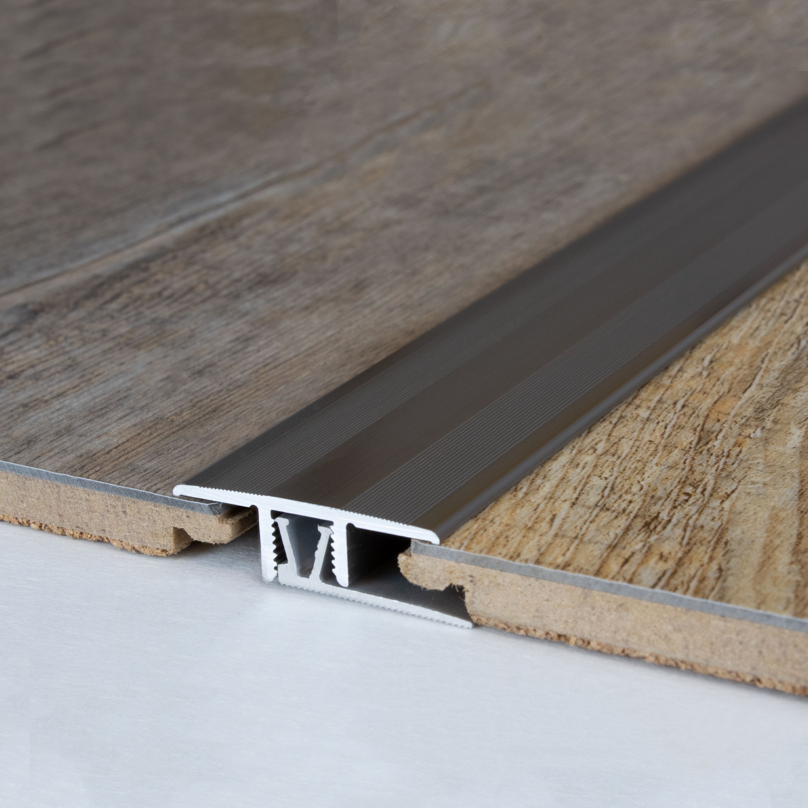 Profilo di transizione PROVISTON Welland, altezza bordo 7 - 10 mm, striscia di transizione, alluminio anodizzato