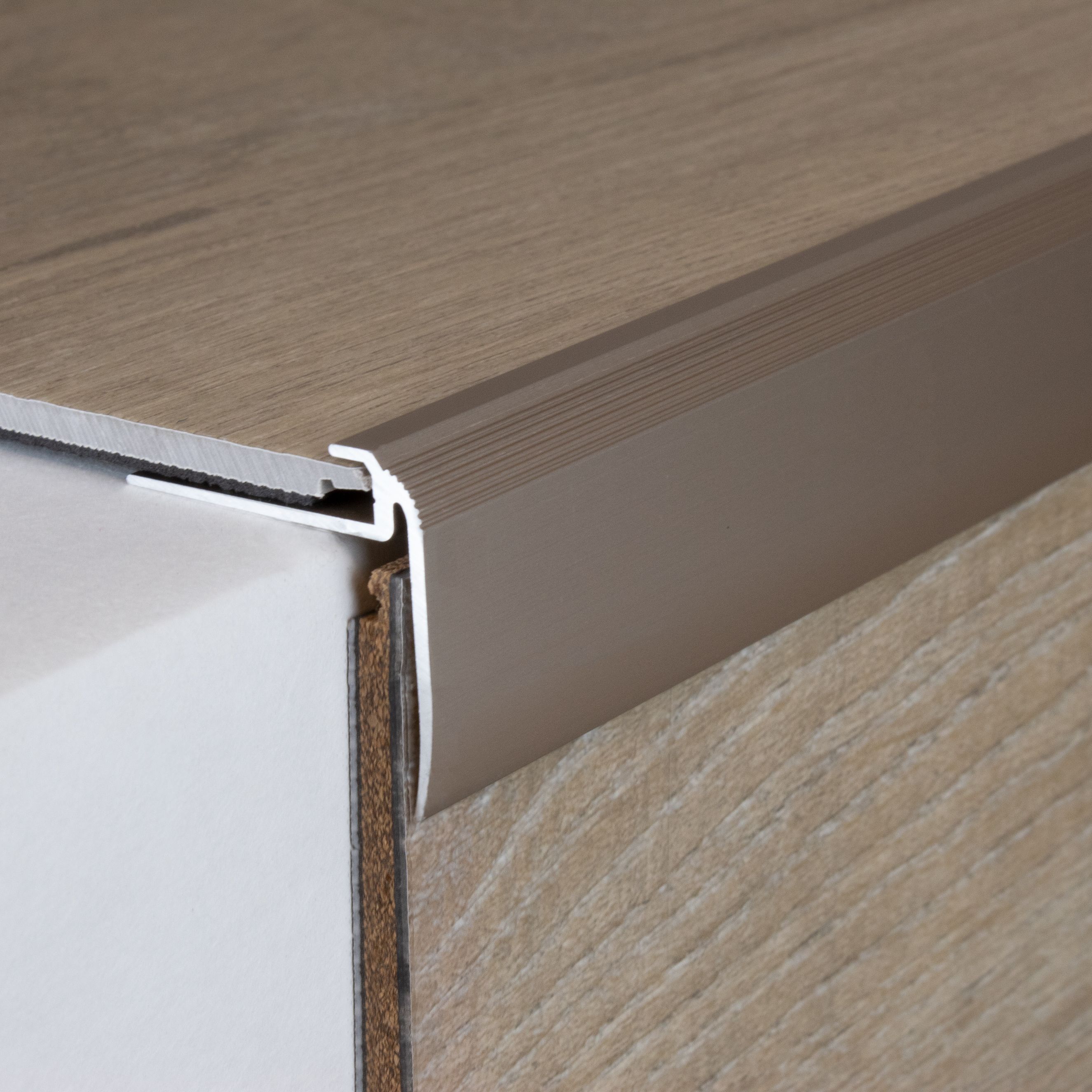 PROVISTON Profilo terminale, altezza 29 mm, larghezza 31 mm, altezza bordatura 5 mm, profilo bordatura in alluminio