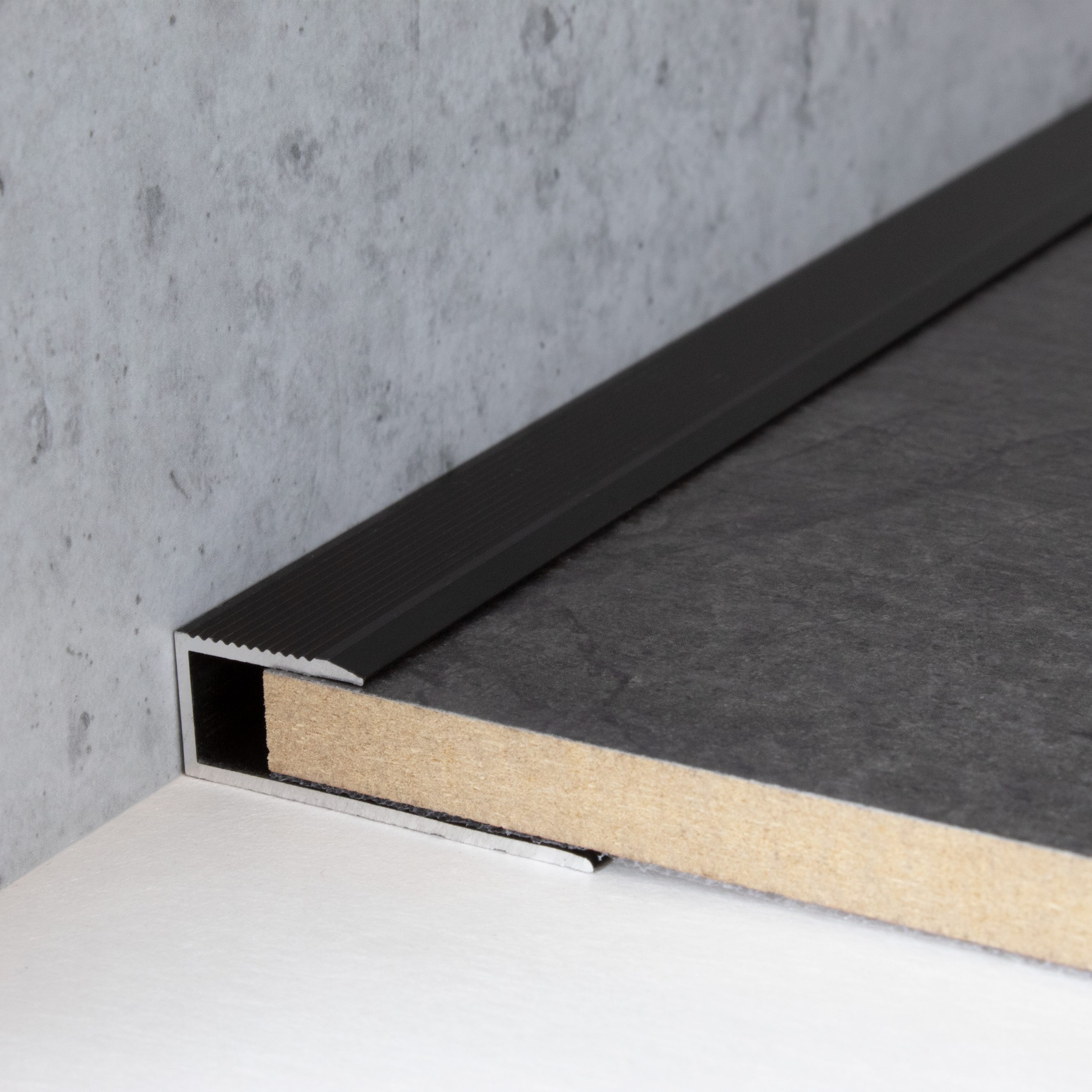 Profilo terminale, altezza bordo 8,5 mm, larghezza 34 mm, larghezza bordo 15,6 mm, profilo di bordatura in alluminio PROVISTON