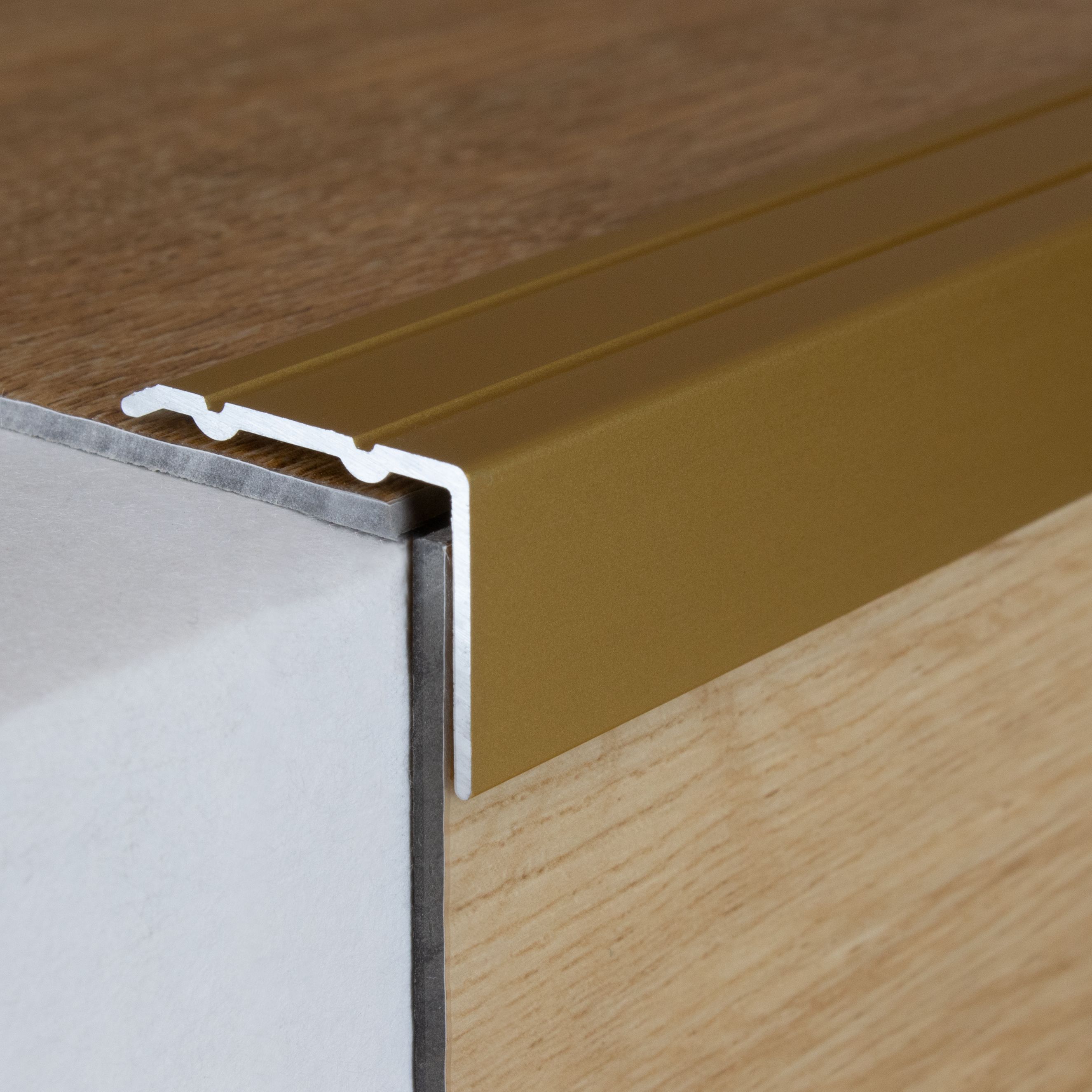 Profili per bordi e angoli delle scale PROVISTON Salerno Larghezza 24,5 mm Alluminio