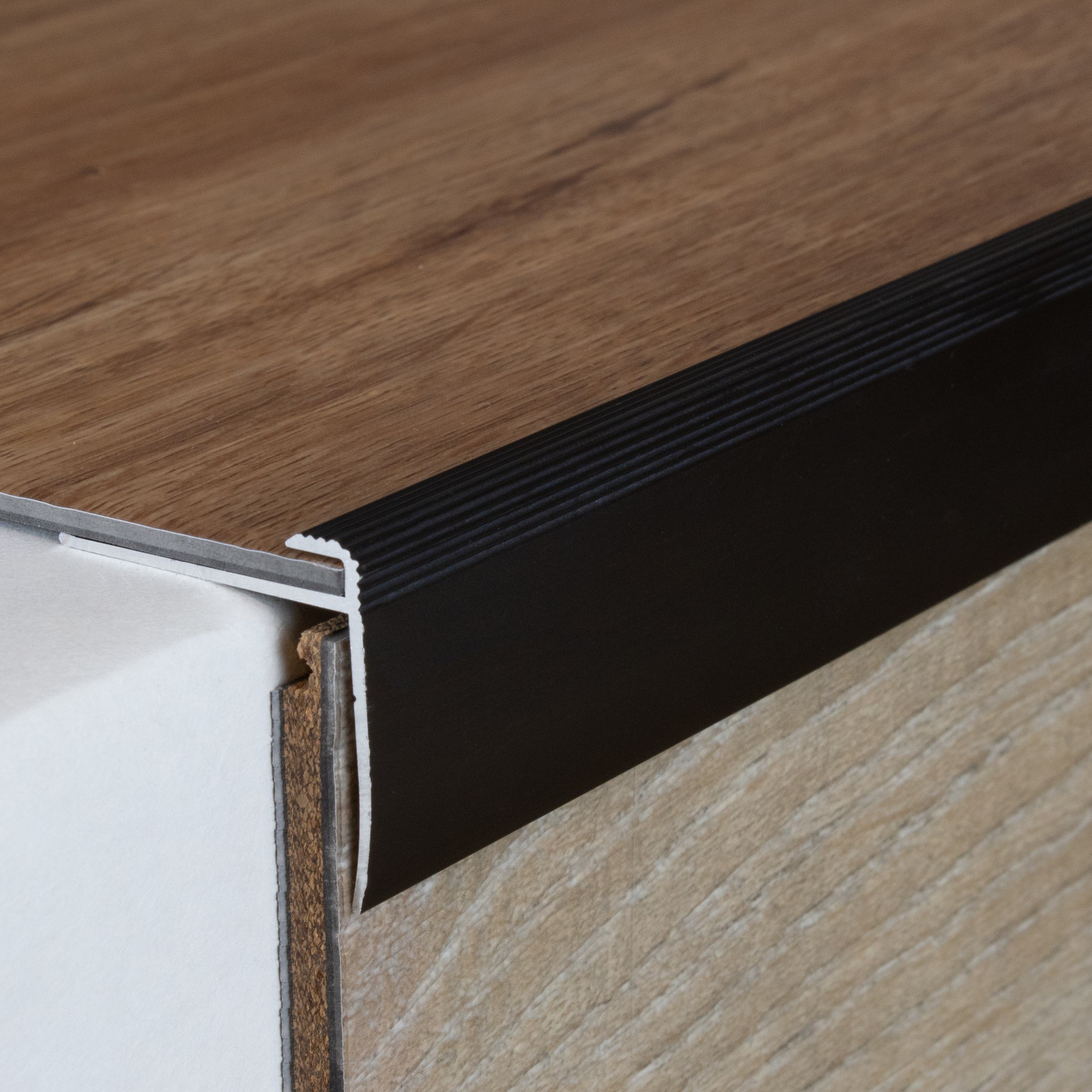 Profili di bordatura e finitura PROVISTON Annidale H 27 mm W 30 mm altezza bordatura 3 mm alluminio anodizzato