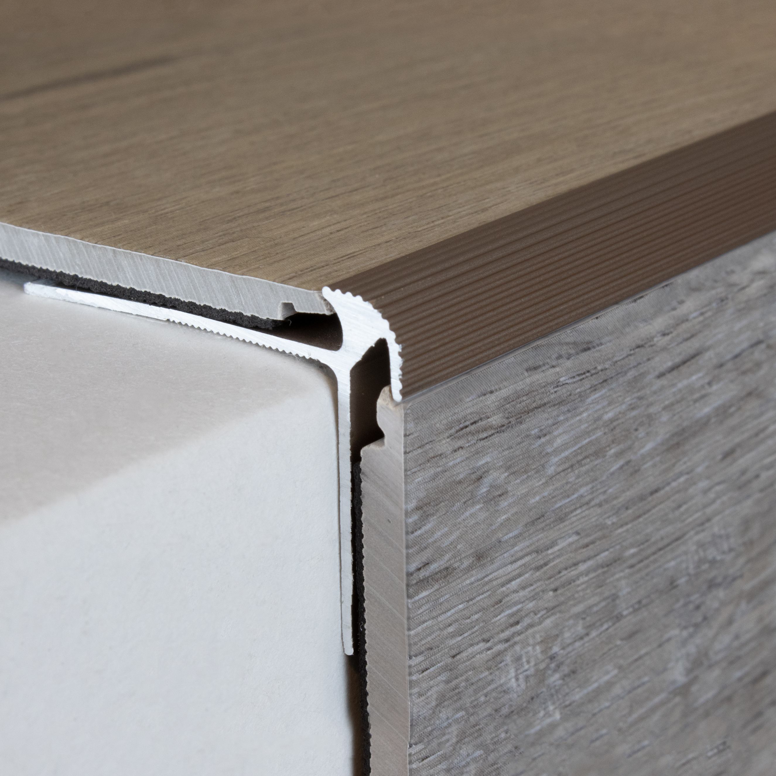 Profili per bordi e angoli delle scale PROVISTON Altezza 30 mm Larghezza 40 mm Altezza bordo 5 mm