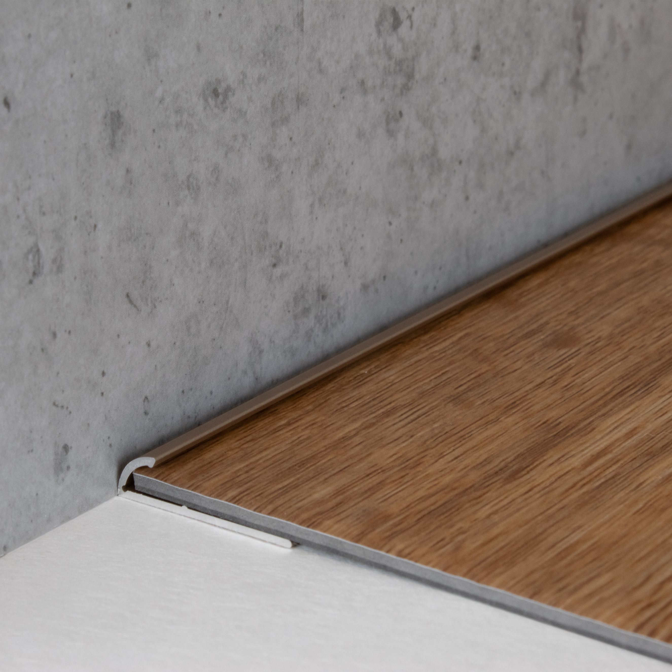 Profilo terminale, altezza 4 mm, larghezza 25 mm, larghezza bordatura 6 mm, profilo di bordatura in alluminio PROVISTON