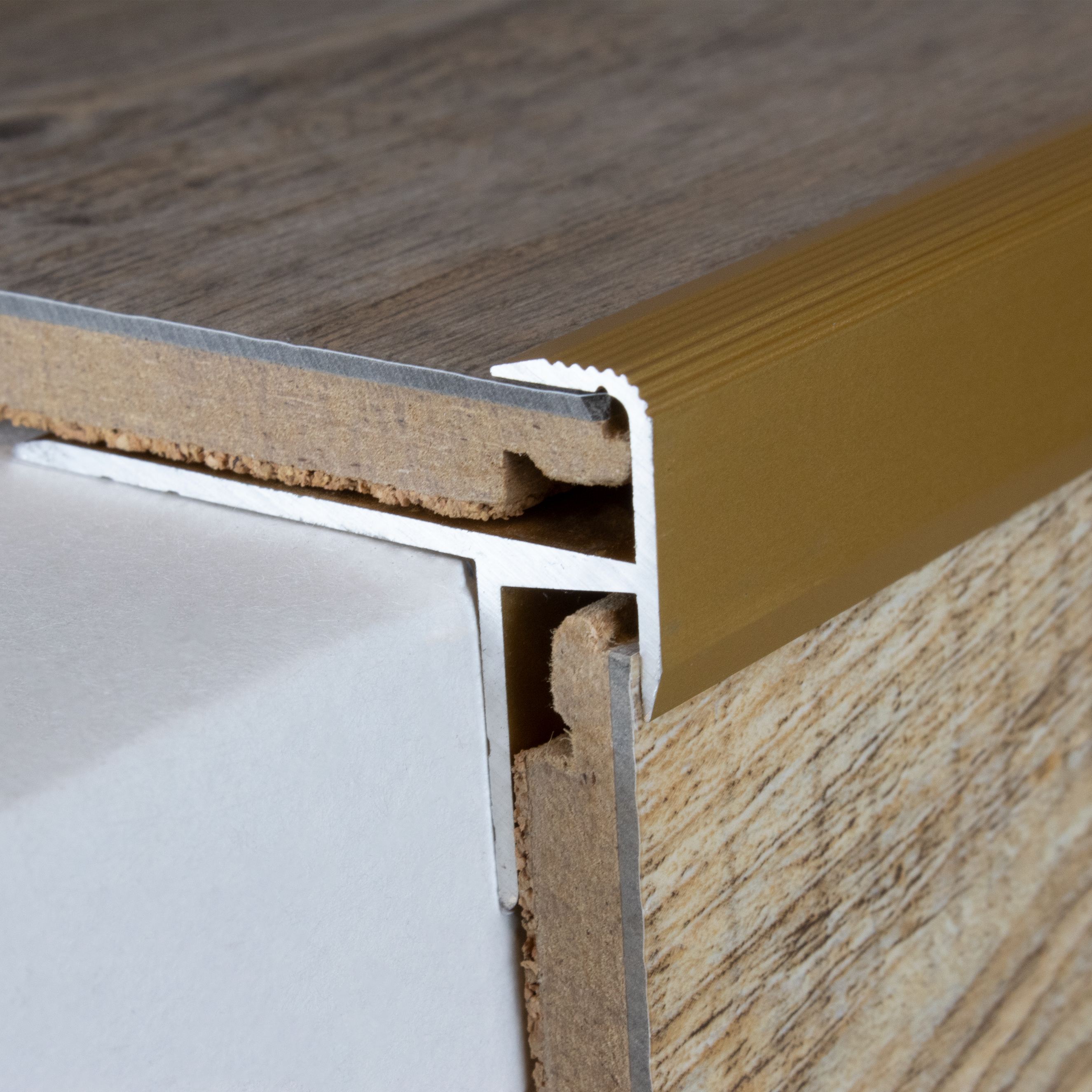 Profili per bordi e angoli delle scale PROVISTON Altezza 30 mm Larghezza 43 mm Altezza bordo 8,5 mm