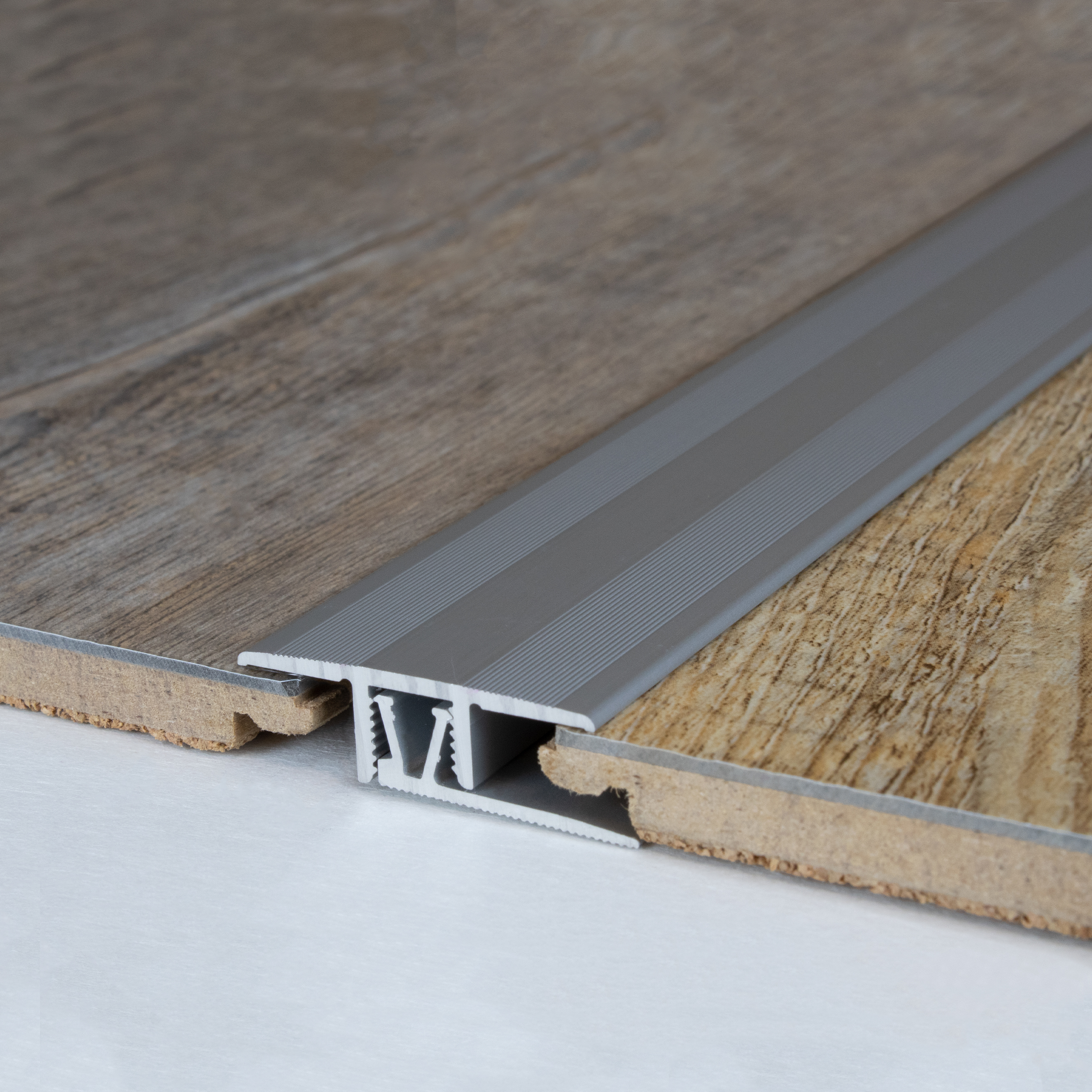 Profilo di transizione PROVISTON Welland, altezza bordo 7 - 10 mm, striscia di transizione, alluminio anodizzato