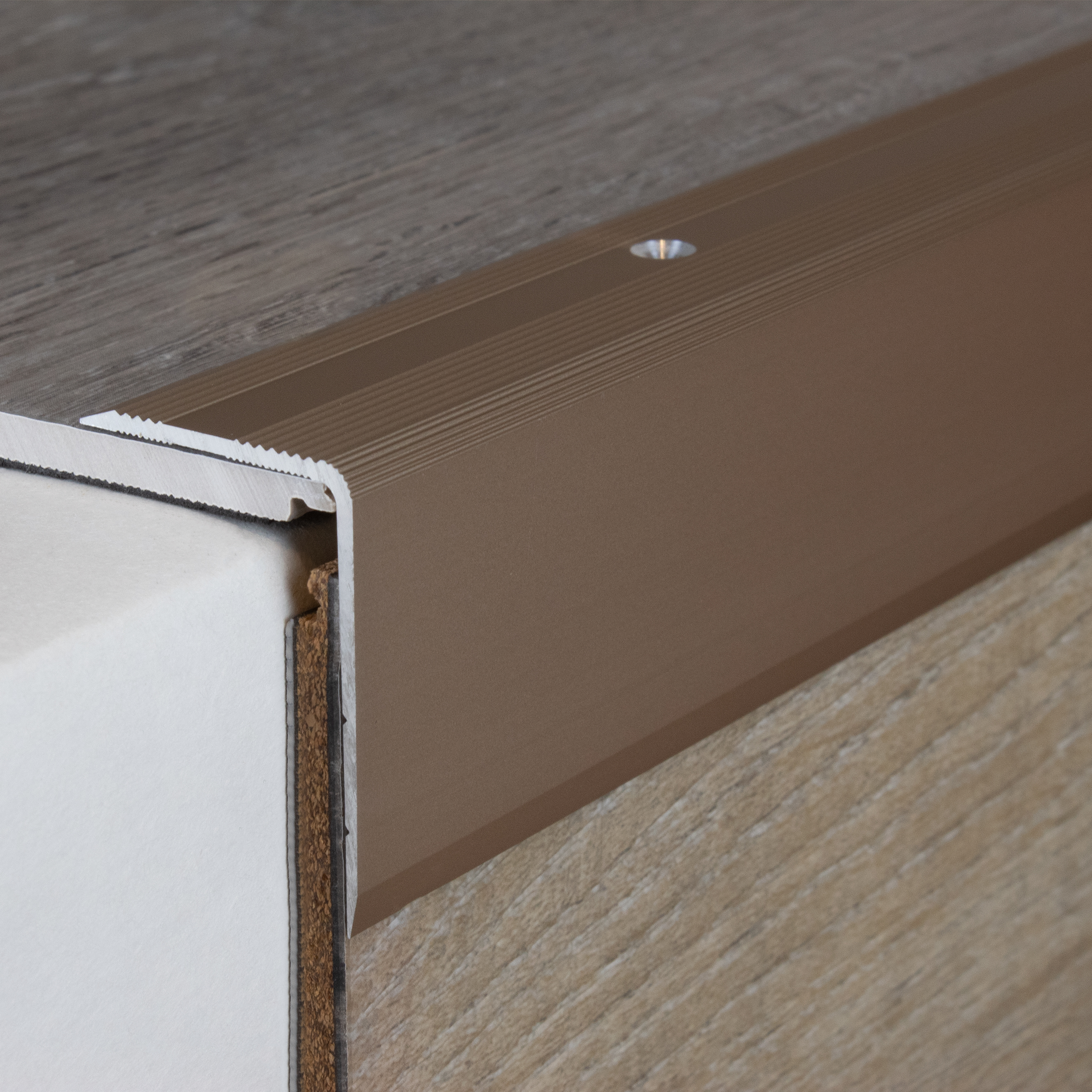 Profili per bordi e angoli delle scale, larghezza 30 mm, altezza 22-52 mm, spessore del materiale: 2 mm, PROVISTON