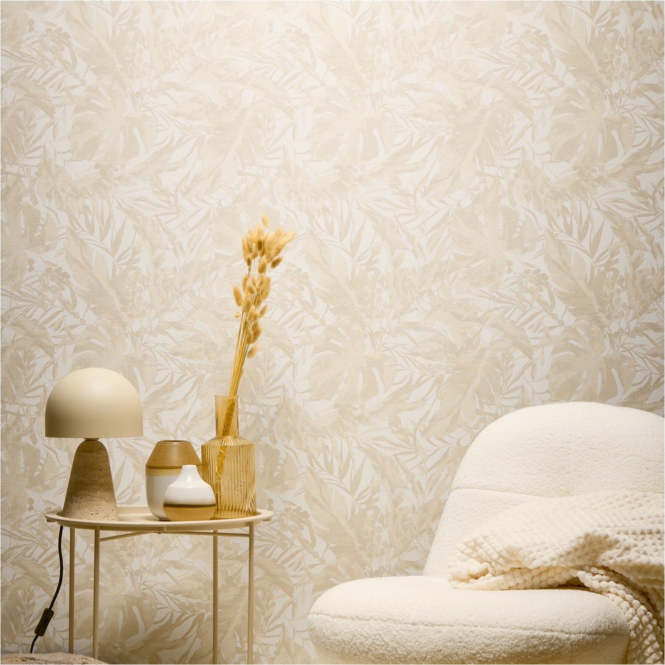 Carta da parati non tessuta 790631 Beige Jungle Palm Leaves CosmoLiving di Cosmopolitan A.S. Creation