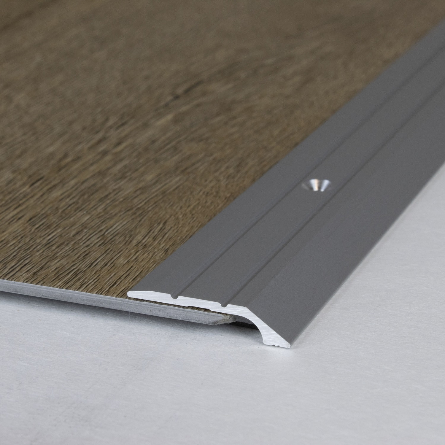 Profili di bordatura e finitura Auer Maryville B 30 mm altezza bordatura 4,5 mm alluminio anodizzato