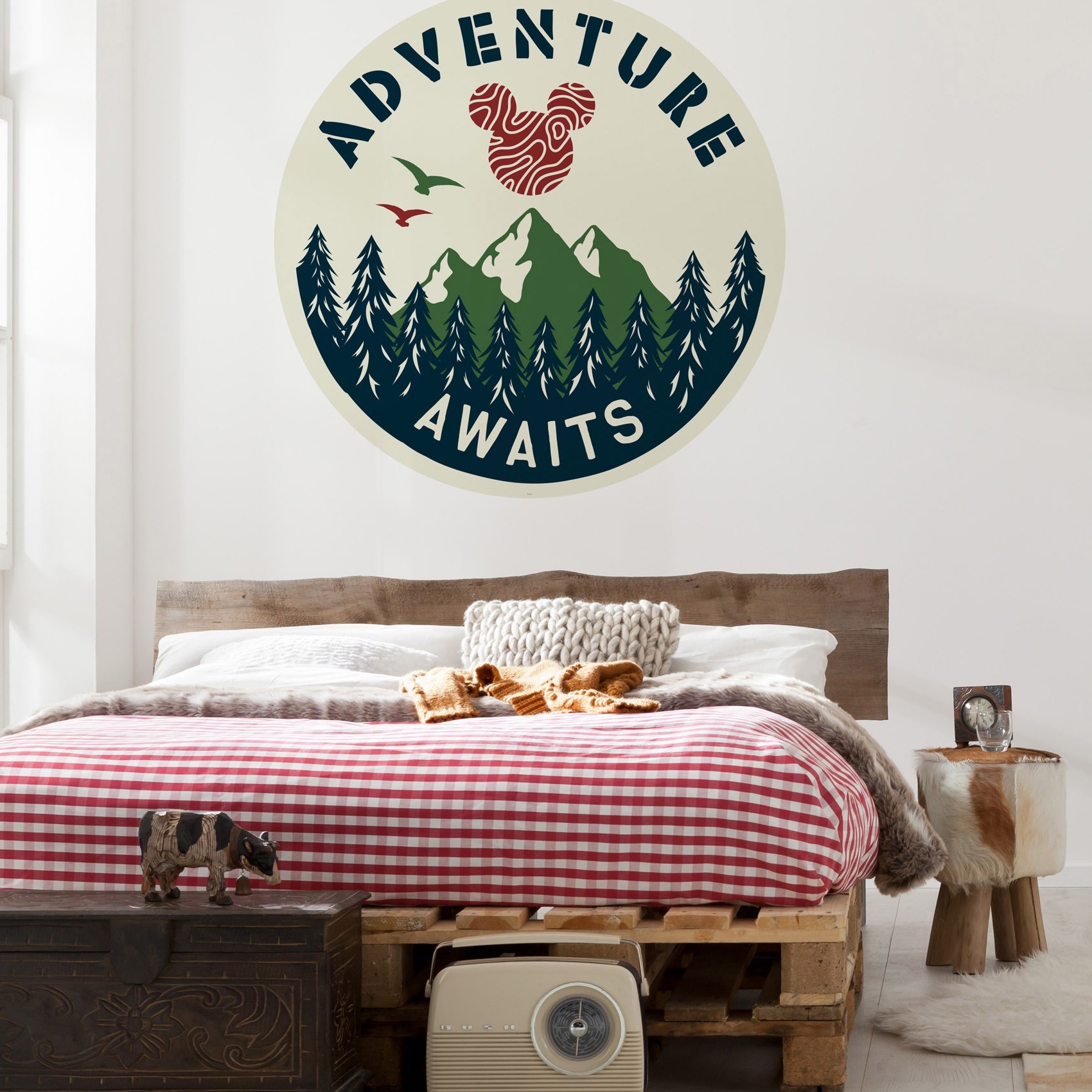 Komar Photo Wallpaper Disney Dot Mickey Adventures 125 x 125 cm Tessuto non tessuto autoadesivo Foresta Montagne Cartoni animati