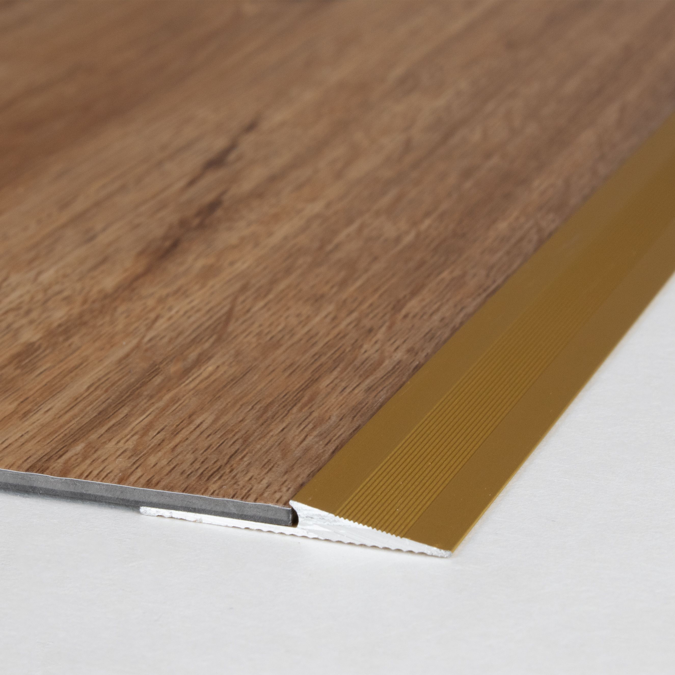 Profili di regolazione e altezza PROVISTON Broadford Larghezza 33 - 43 mm Altezza bordo 2 - 5 mm Alluminio