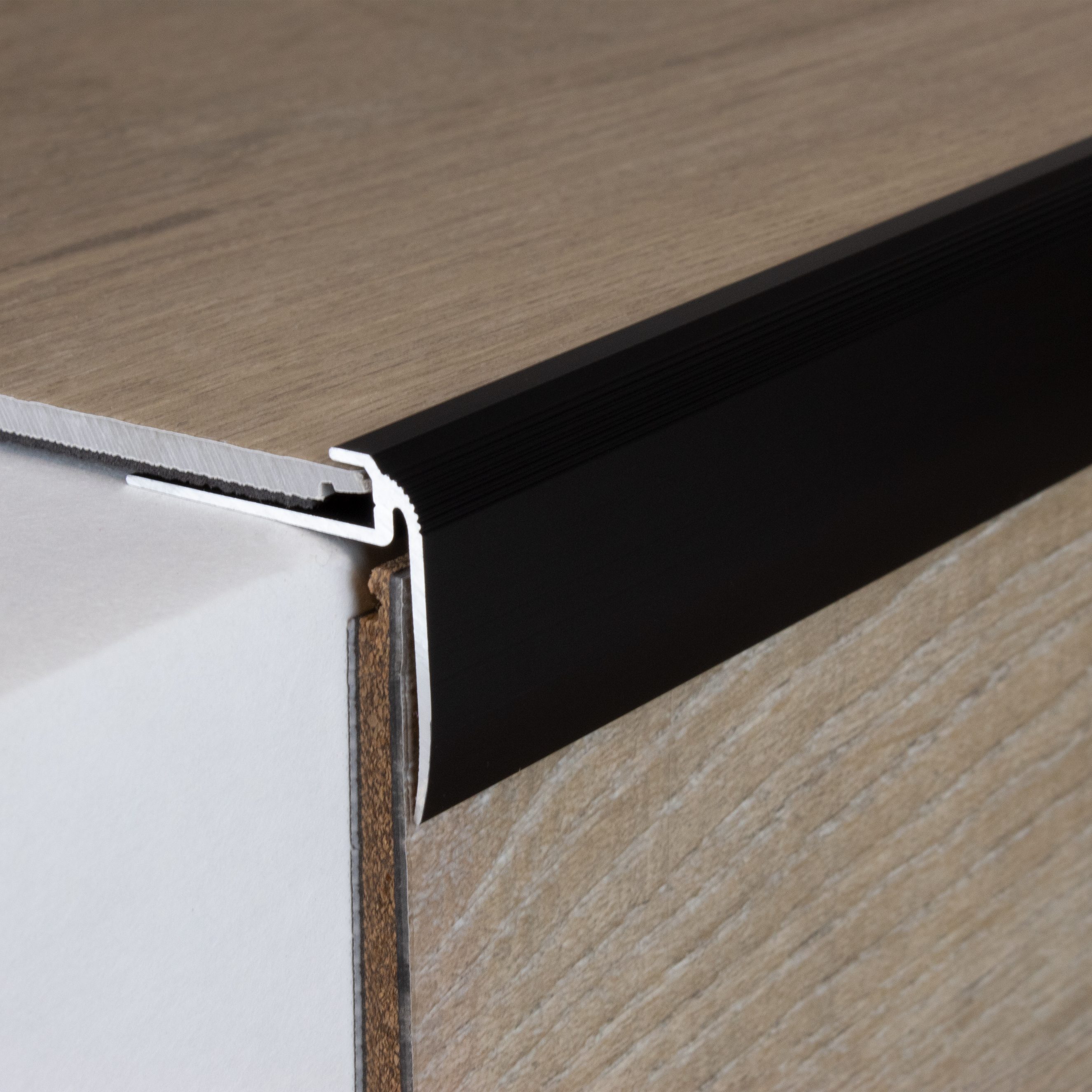 PROVISTON Profilo terminale, altezza 29 mm, larghezza 31 mm, altezza bordatura 5 mm, profilo bordatura in alluminio