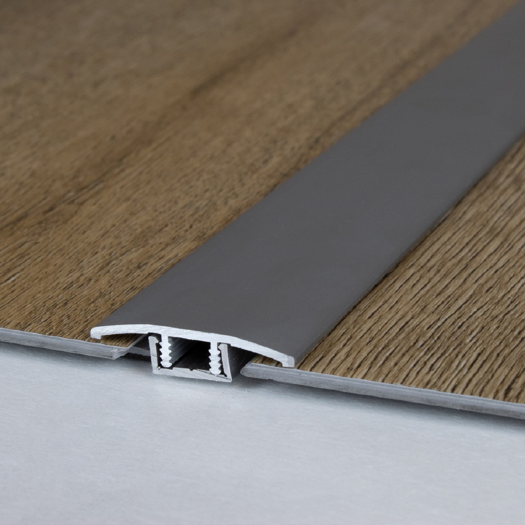 Profilo di transizione PROVISTON Pikeville B, altezza bordo 30 mm, striscia di transizione 4-7 mm, alluminio anodizzato