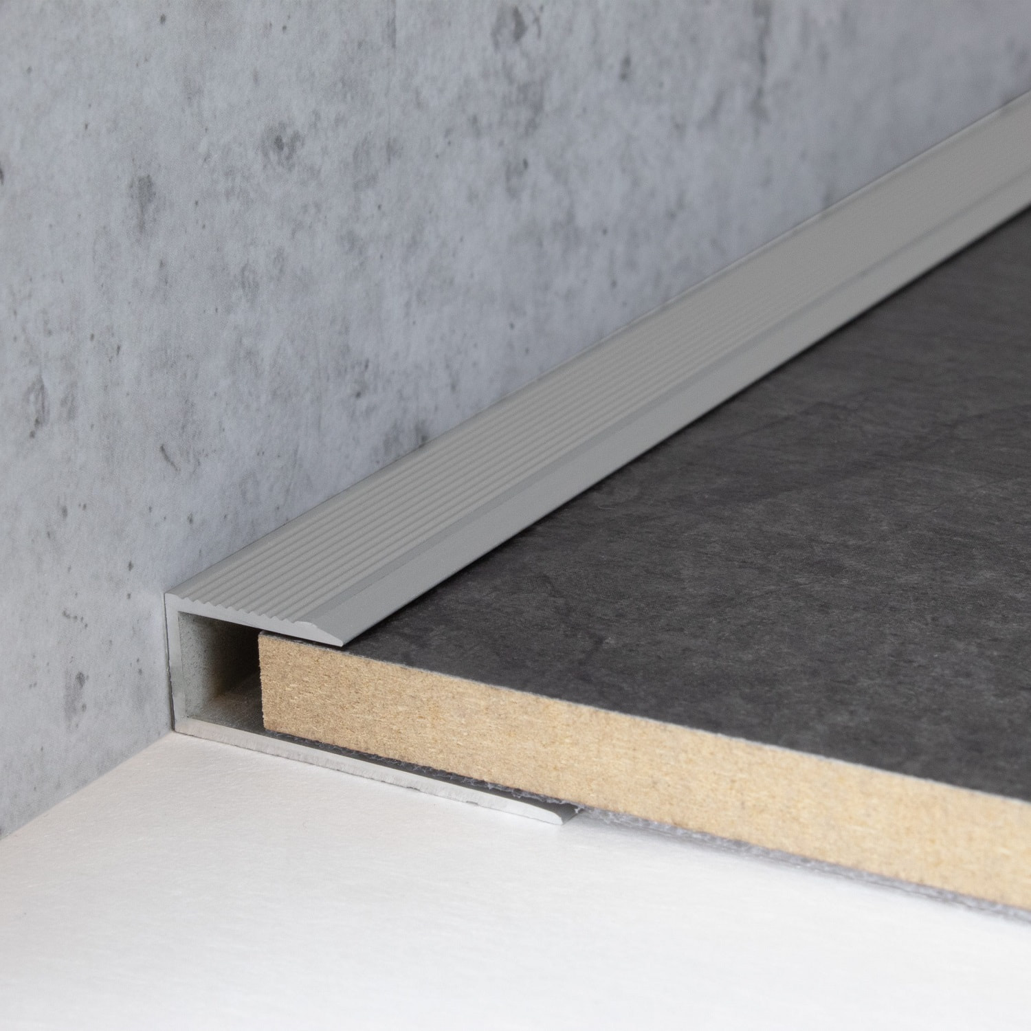 Profilo terminale, altezza bordo 8,5 mm, larghezza 34 mm, larghezza bordo 15,6 mm, profilo di bordatura in alluminio PROVISTON