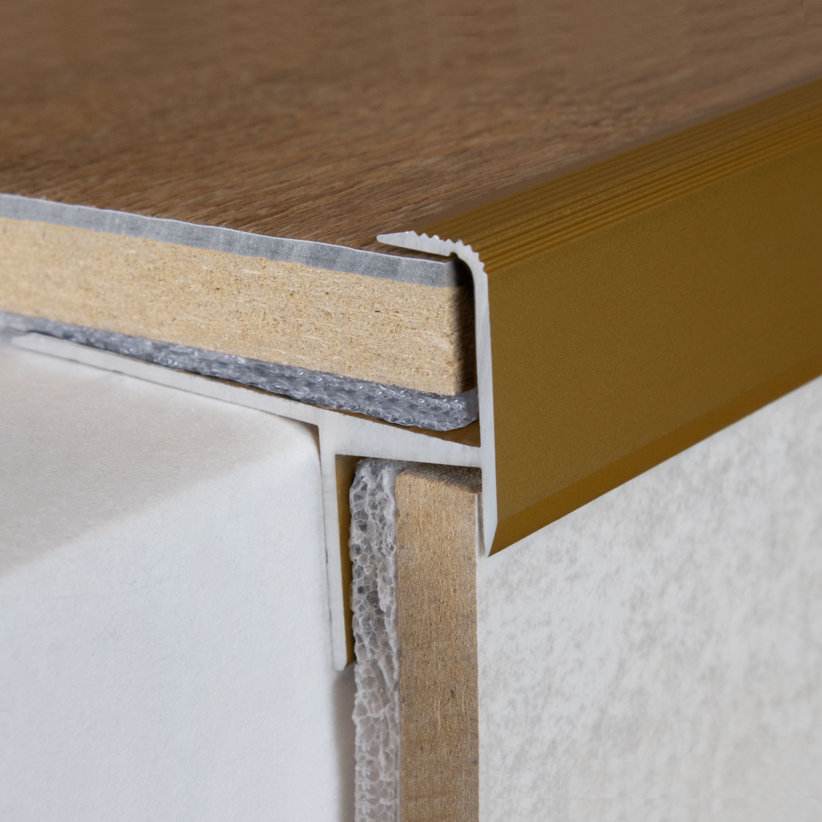 Profili per bordi e angoli delle scale PROVISTON Cardale H 34,8 mm W 47,8 mm Altezza bordo 13,3 mm