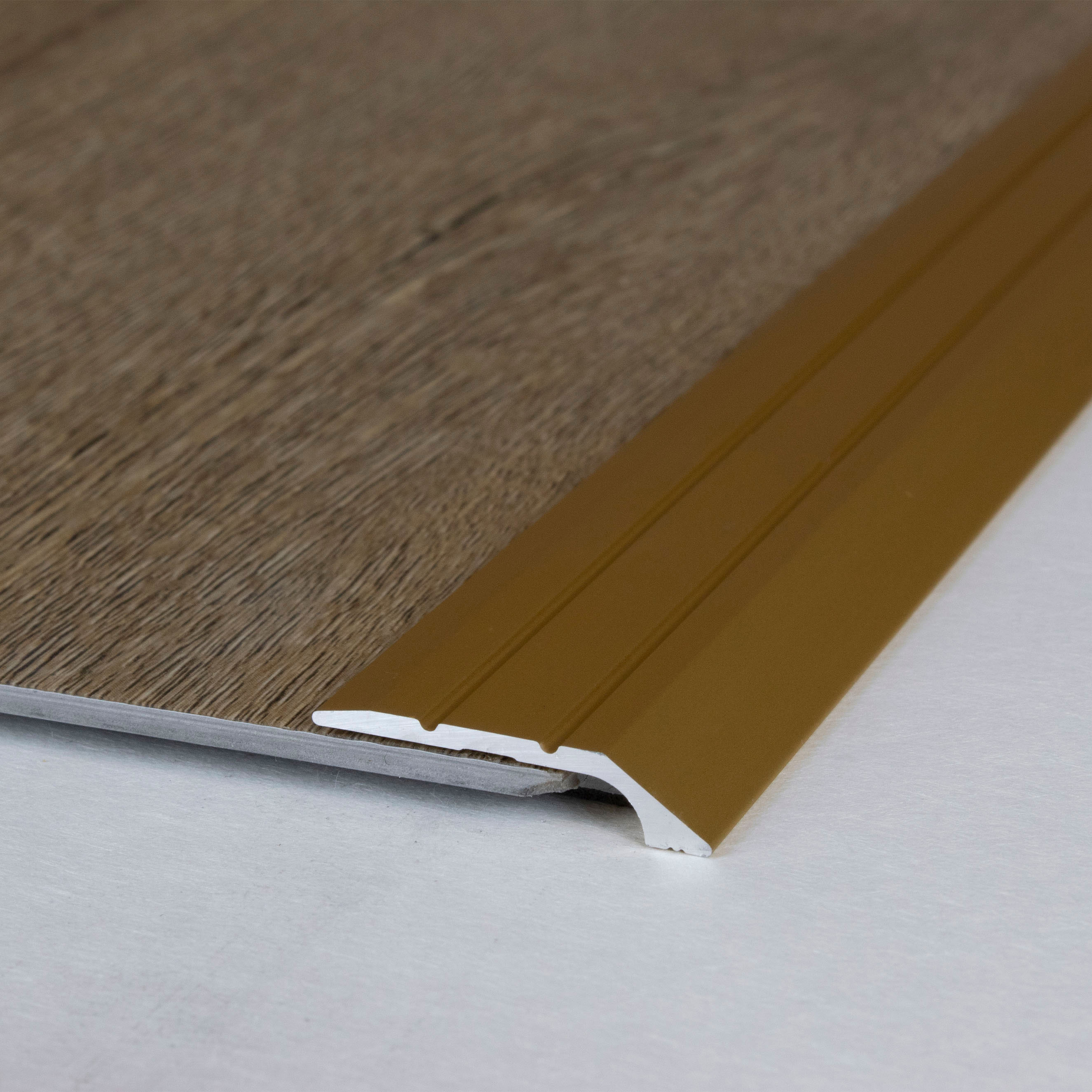 Profili di bordatura e finitura Auer Maryville B 30 mm altezza bordatura 4,5 mm alluminio anodizzato