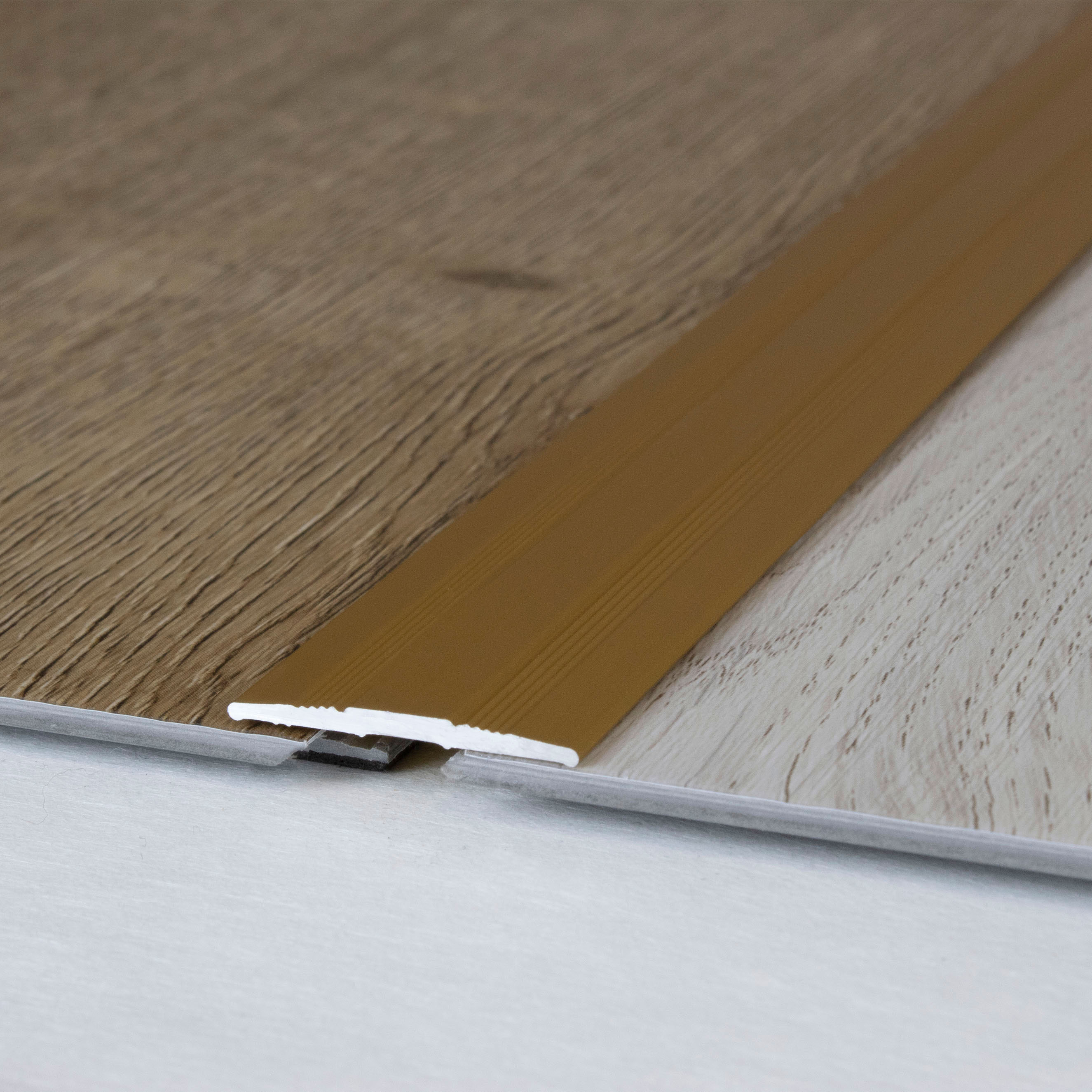 Profilo di transizione PROVISTON Tilburg H 1,7 mm L 27 mm Striscia di transizione Alluminio anodizzato