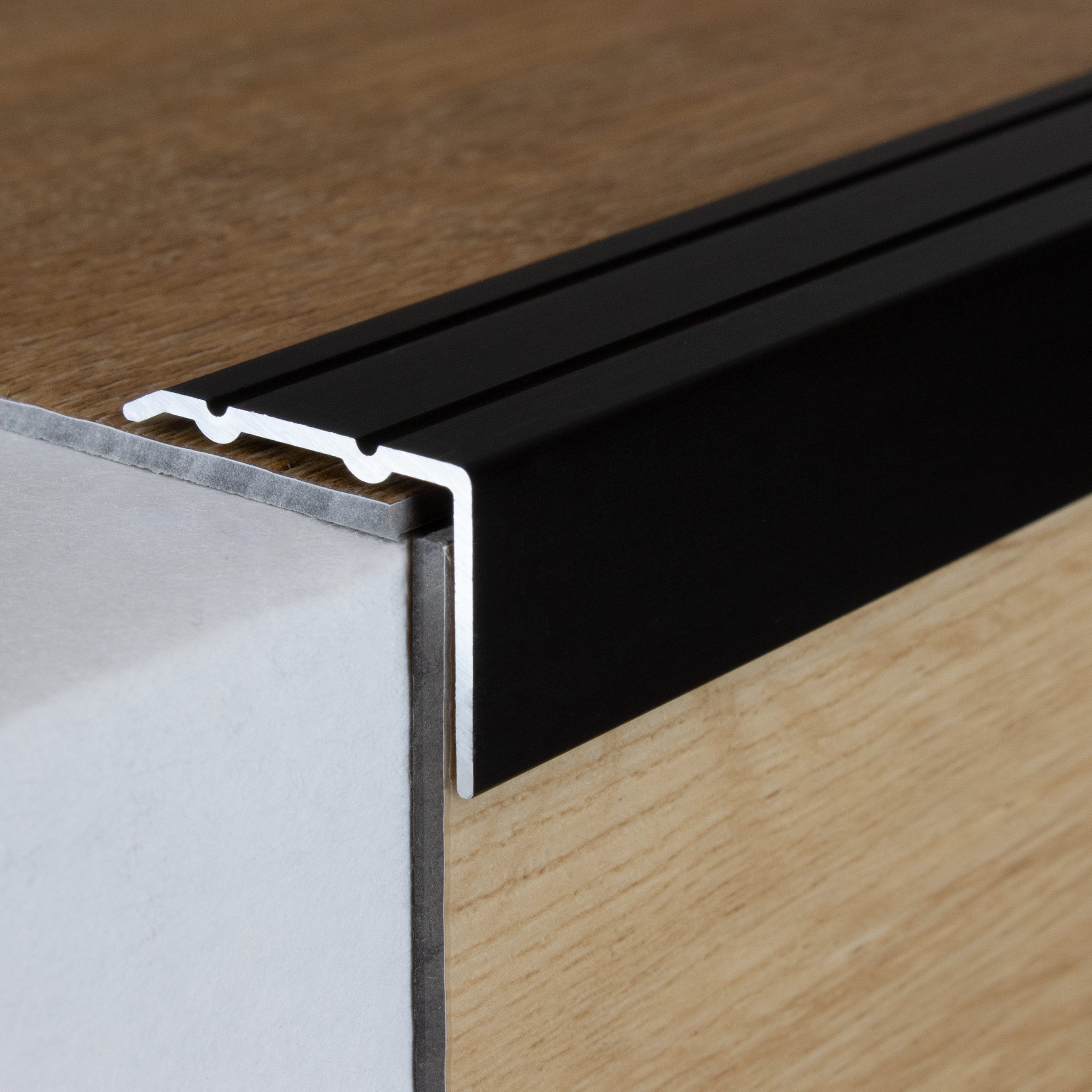 Profili per bordi e angoli delle scale PROVISTON Salerno Larghezza 24,5 mm Alluminio