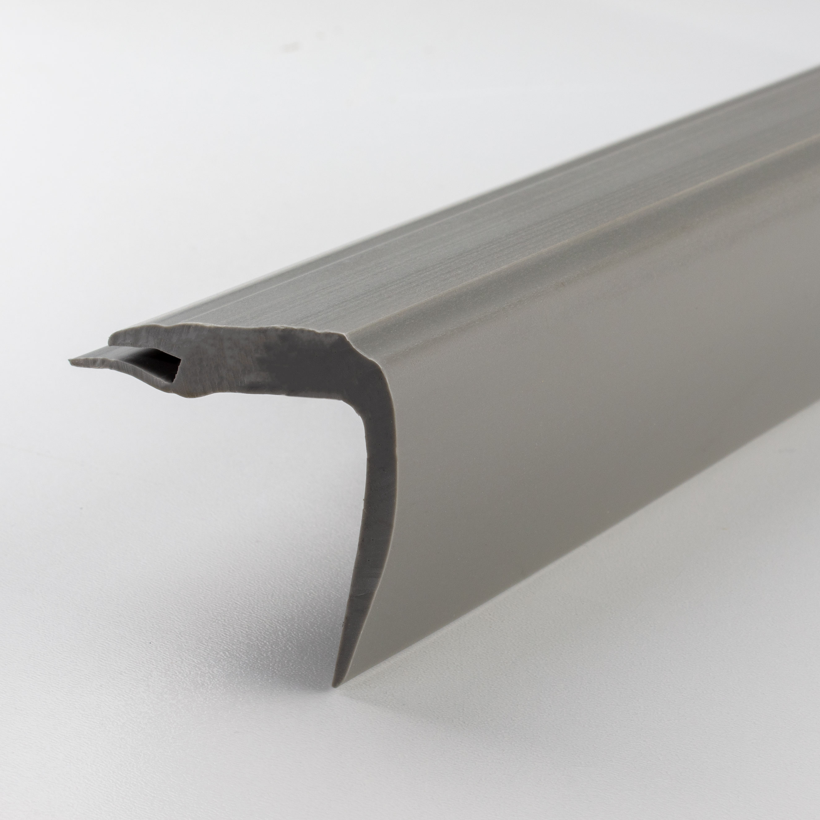 Profili per bordi e angoli delle scale Auer Castelo H 45 mm W 50 mm L 2500 mm altezza bordo 5 mm