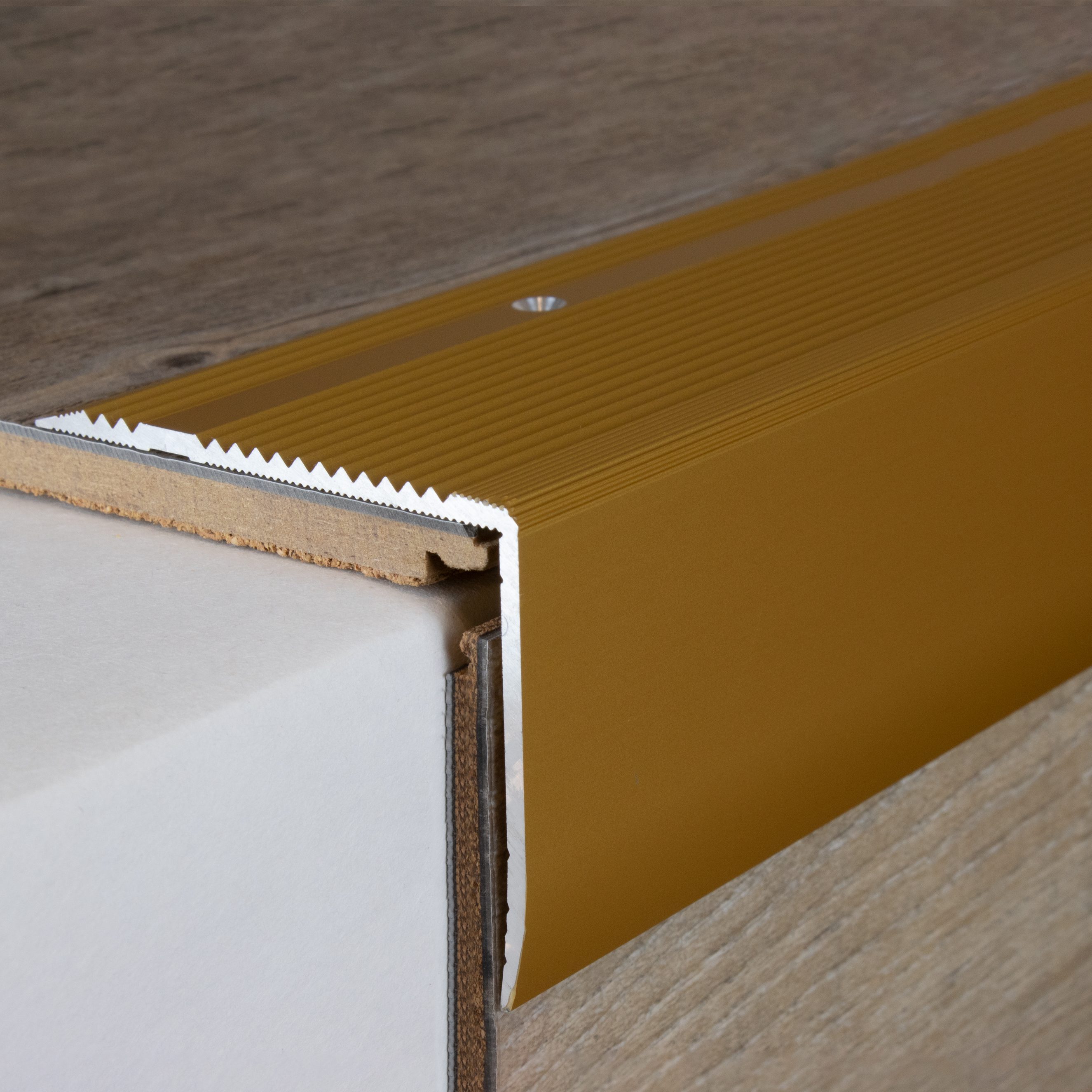 Profili per bordi e angoli delle scale PROVISTON Altezza 55 mm Larghezza 69 mm Alluminio anodizzato