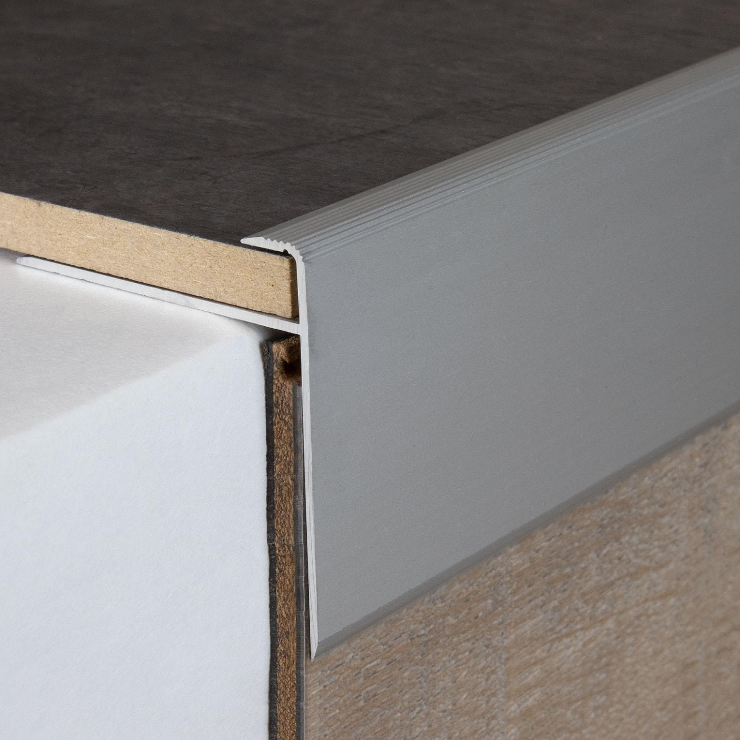 Profilo terminale, altezza bordo 8,5 mm, larghezza 50 mm, larghezza bordo 10 mm, profilo di bordatura in alluminio PROVISTON