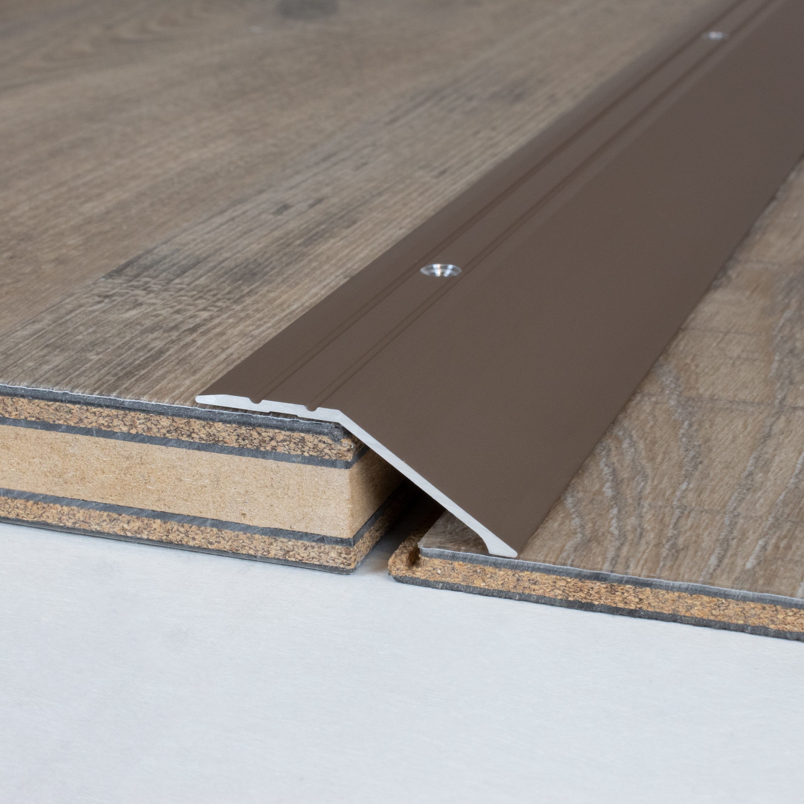 Profili per bordi e finiture PROVISTON Huntsville Altezza 10,3 - 17,3 mm Larghezza 47 mm Alluminio anodizzato