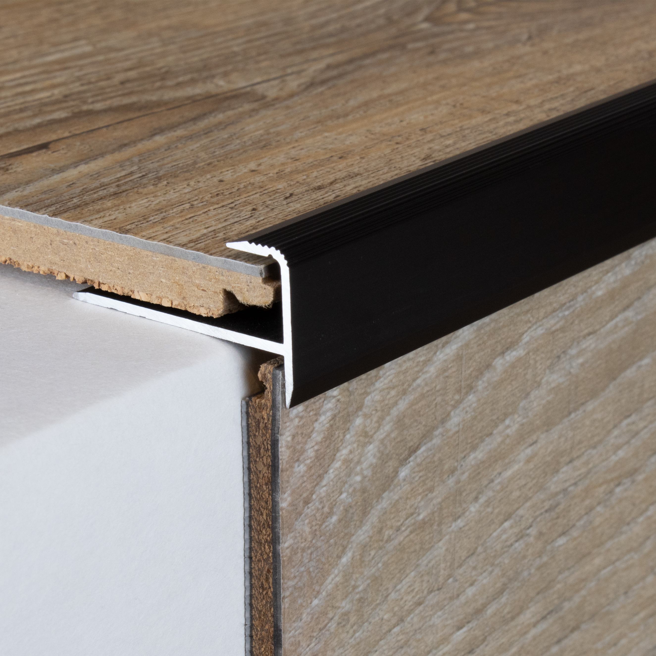 Profili di bordatura e finitura PROVISTON Matane B 37 mm altezza bordatura 10,3 mm alluminio anodizzato