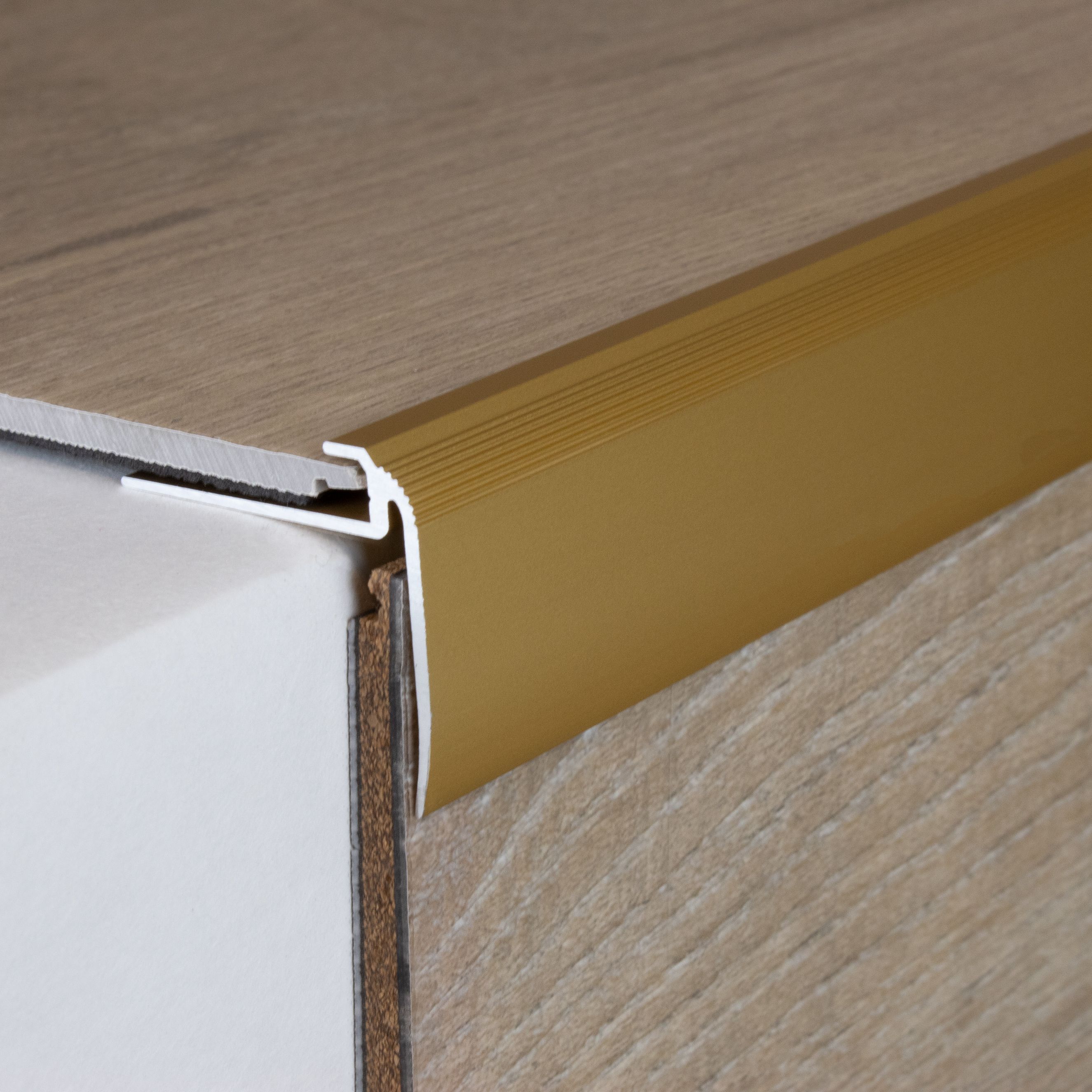 PROVISTON Profilo terminale, altezza 29 mm, larghezza 31 mm, altezza bordatura 5 mm, profilo bordatura in alluminio